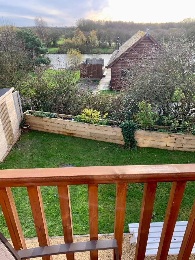 31 Cherry East Riding Of Yorkshire Hot Tub & Fishing Garton Exterior photo