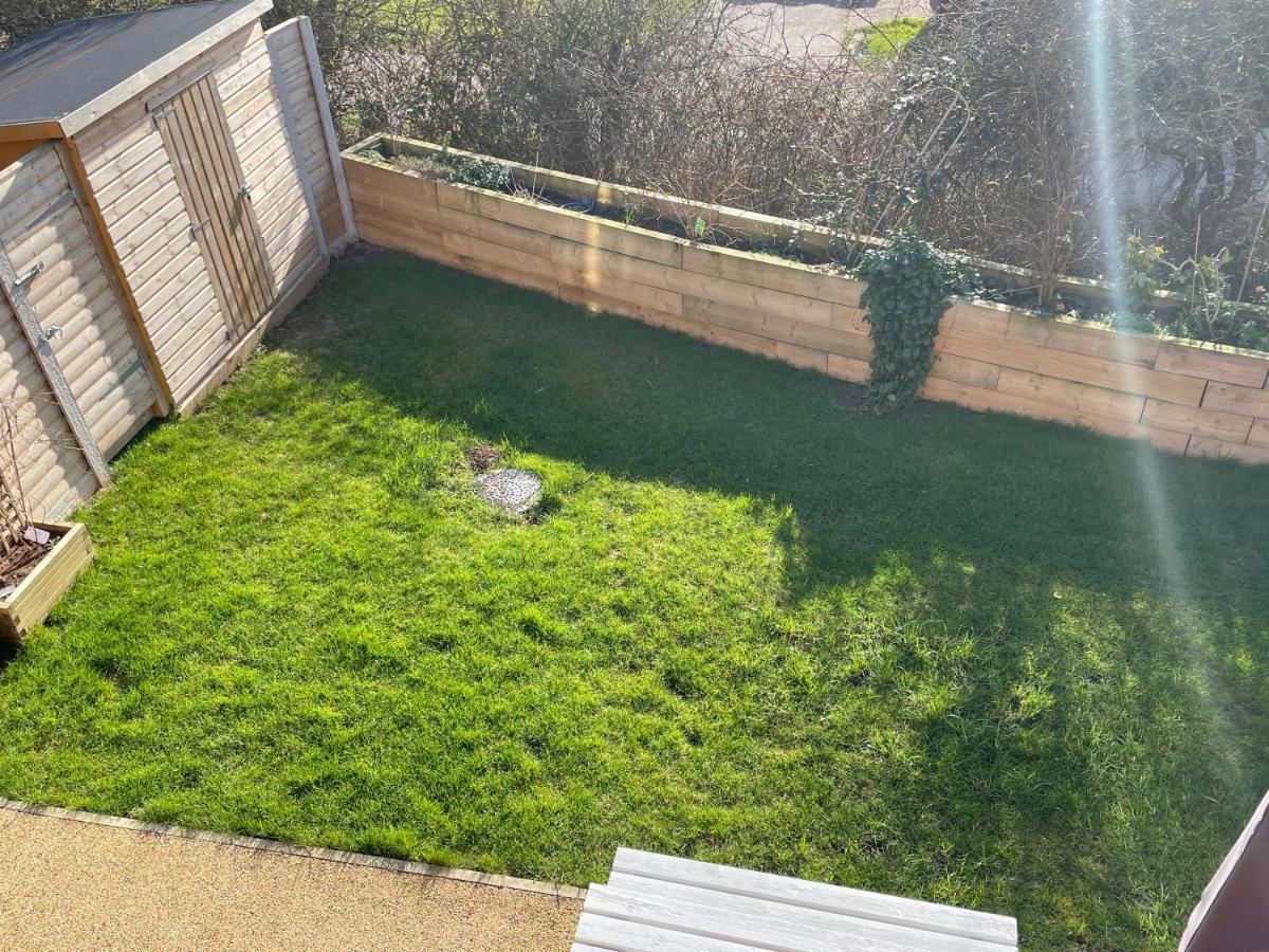 31 Cherry East Riding Of Yorkshire Hot Tub & Fishing Garton Exterior photo